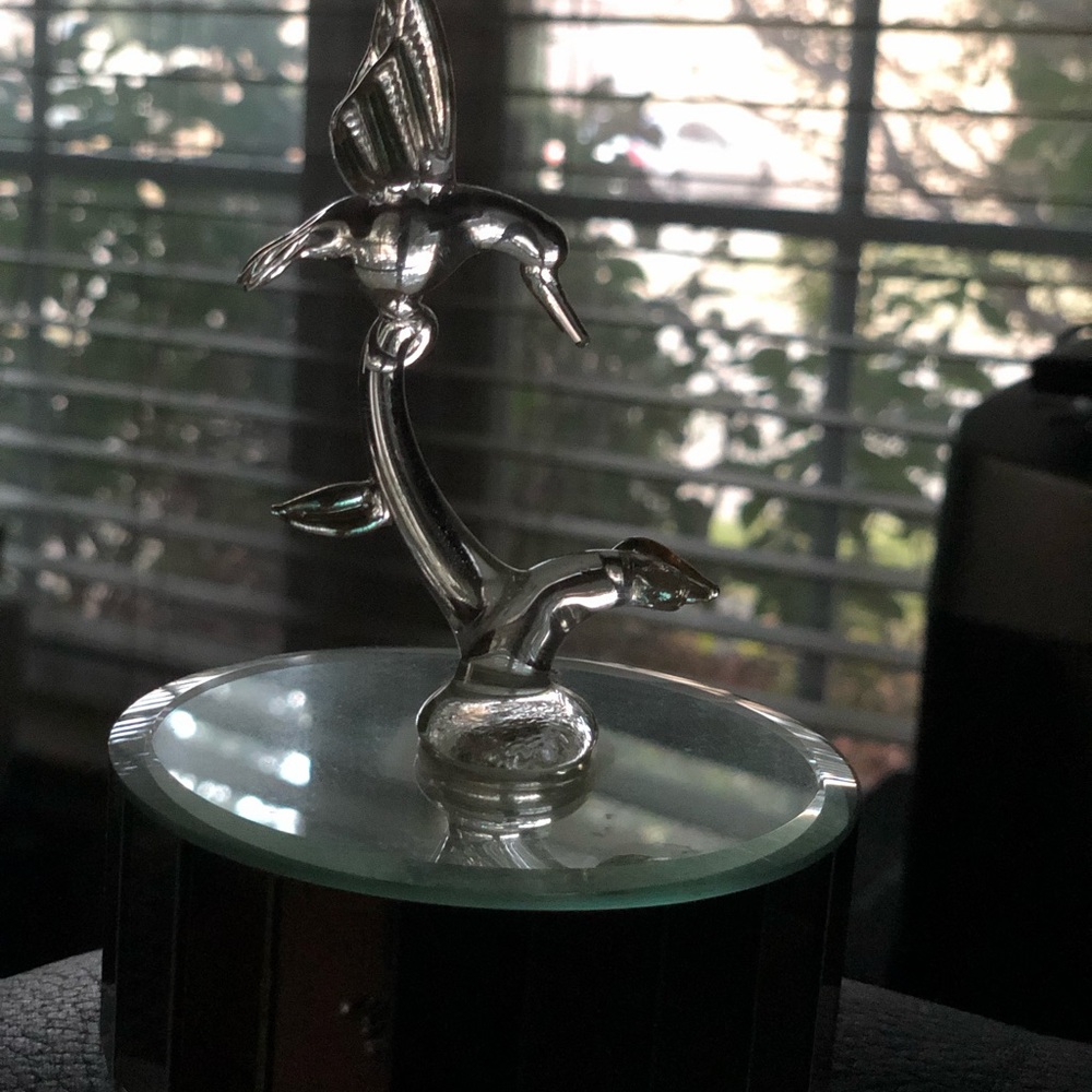 Dura-best hand made glass swan